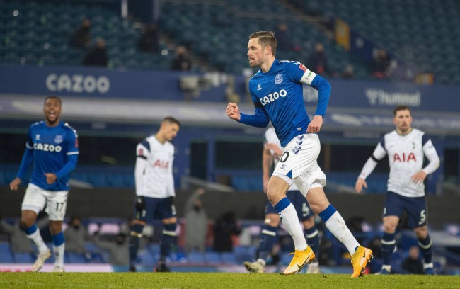 手进攻受阻 手进攻受阻